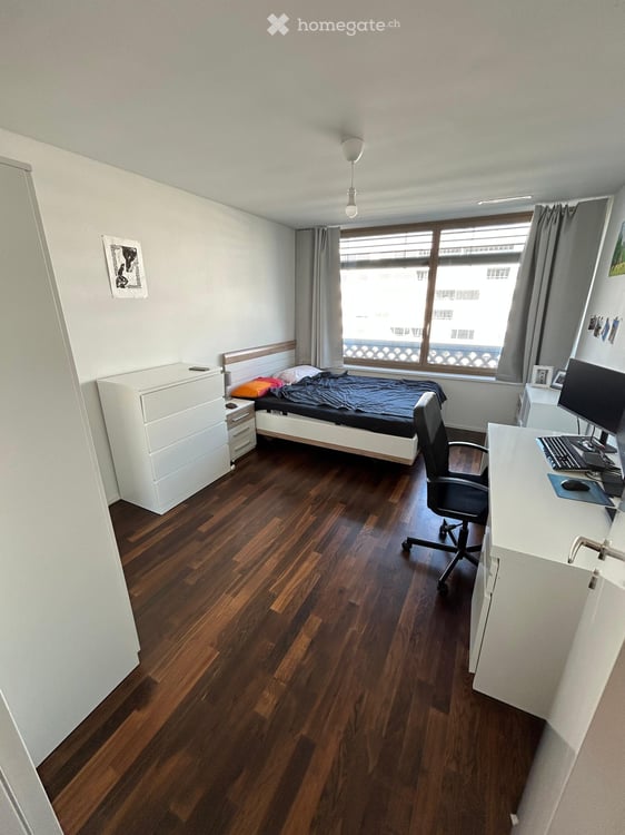 Room in Spacious 4.5-Room Apartment, Turbinenstrasse 31 3