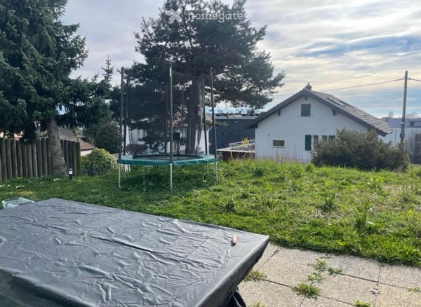 Spacious 6.5-Room Semi-Detached House with Stunning Views in Lausanne 7