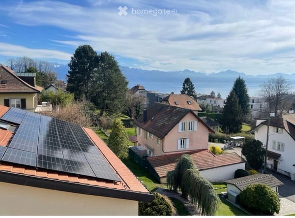 Spacious 6.5-Room Semi-Detached House with Stunning Views in Lausanne 10