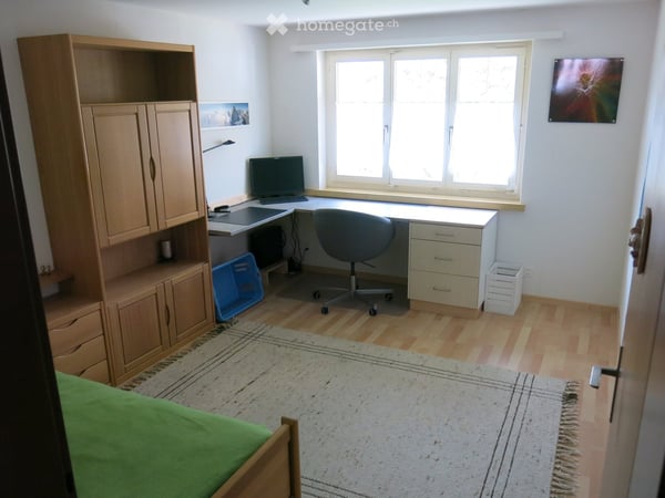 Charmantes 6.5-Zimmer-Doppelhaus in Zell ZH 10