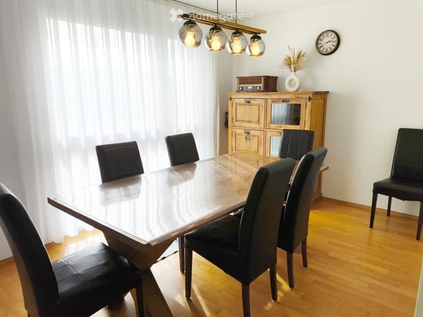 Lichtdurchflutetes Familiendomizil: Modernes Wohnglück an Top-Lage in Mellingen 3