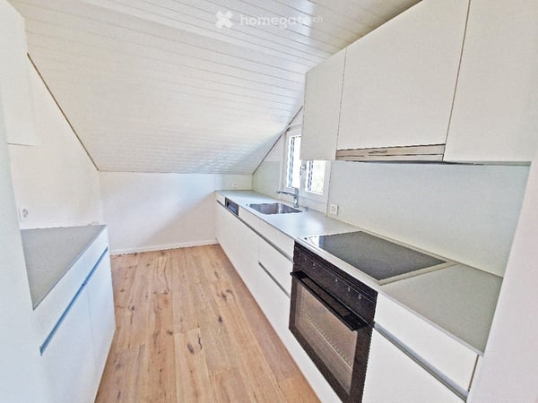 Gediegene Altbauwohnung mit 37m² Dachterrasse | Renoviert 2024 | Zentrale Lage 8