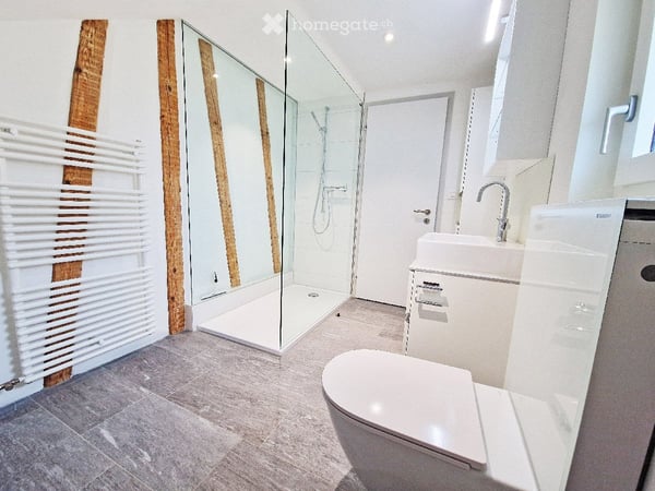 Gediegene Altbauwohnung mit 37m² Dachterrasse | Renoviert 2024 | Zentrale Lage 10