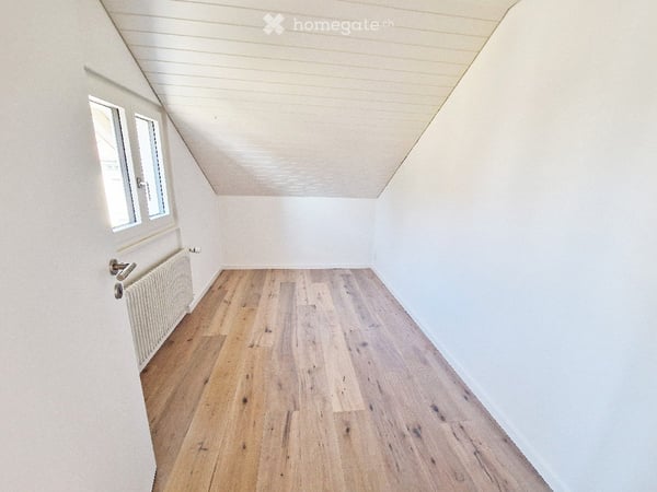 Gediegene Altbauwohnung mit 37m² Dachterrasse | Renoviert 2024 | Zentrale Lage 17