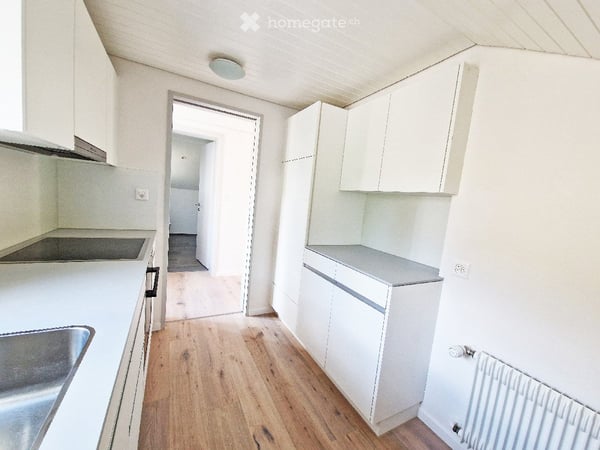 Gediegene Altbauwohnung mit 37m² Dachterrasse | Renoviert 2024 | Zentrale Lage 9