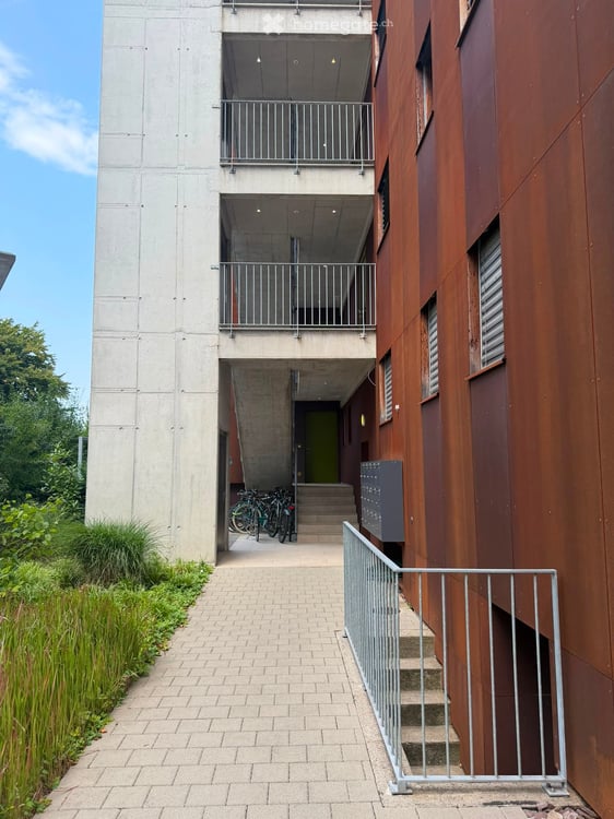 🏠 Bright 3.5-room apartment at Berninaplatz, Zürich Oerlikon 14