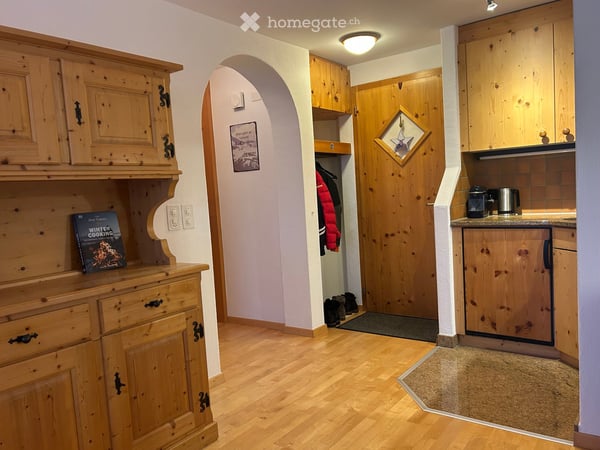 Möblierte 2.5-Zimmer Wohnung Ski-In 6