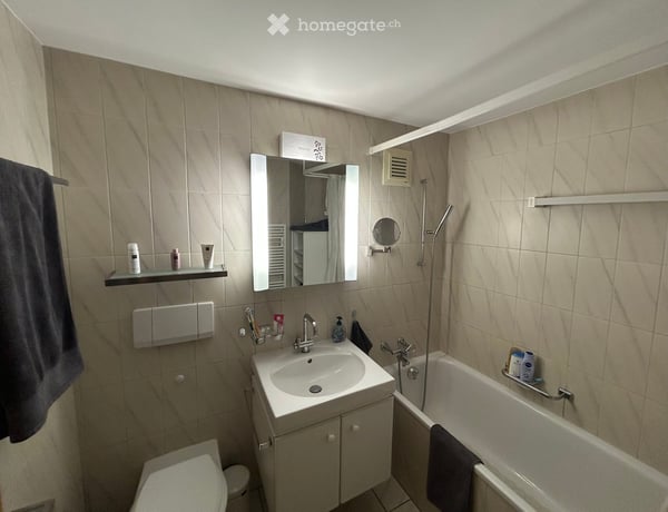 Möblierte 2.5-Zimmer Wohnung Ski-In 4