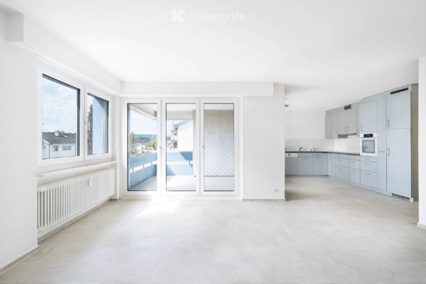 Frisch renovierte 3-Zimmer-Wohnung mit zwei Balkonen und schöner Weitsicht 1
