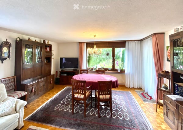 Attraktives 7.5-Zimmer-Haus mit Einliegerwohnung und Bauland 7