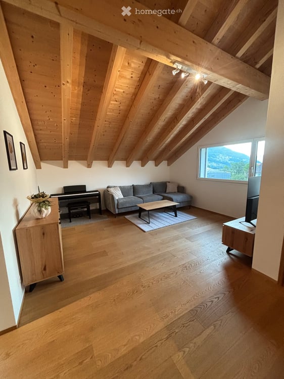 Moderne 2.5-Zimmer-Wohnung mit Bergblick in Zizers 2