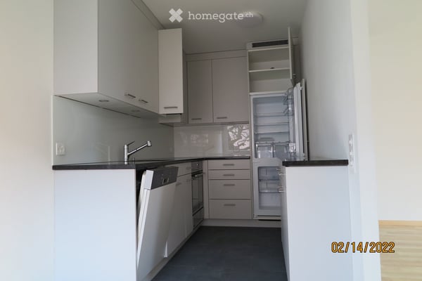 Frisch renovierte 3.5‑Zimmer‑Wohnung mit 44 m² Balkon 5.7 m2 in Therwil (HP Nr. 4) 3