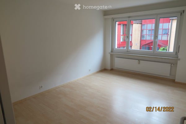 Frisch renovierte 3.5‑Zimmer‑Wohnung mit 44 m² Balkon 5.7 m2 in Therwil (HP Nr. 4) 7