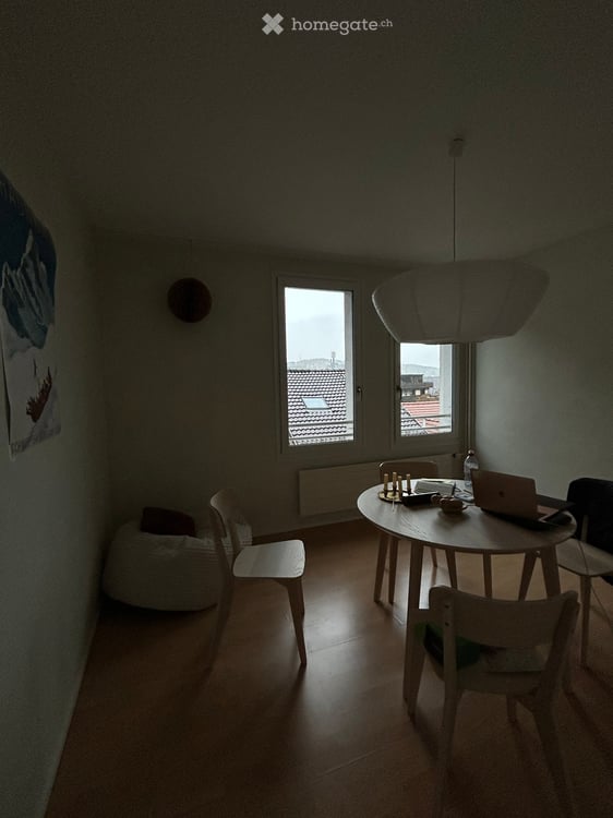 Charmante 2.5-Zimmer-Wohnung im 4. Stock an der Linsebuhlstrasse, St. Gallen 2