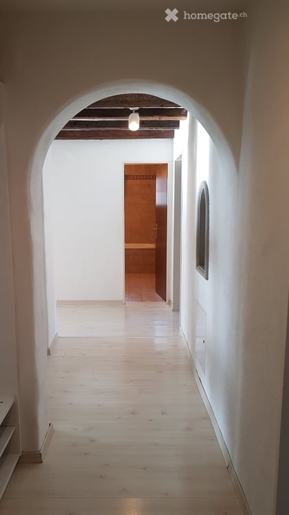 Helle 4.5-Zimmer-Wohnung mit Balkon und Cheminé 2
