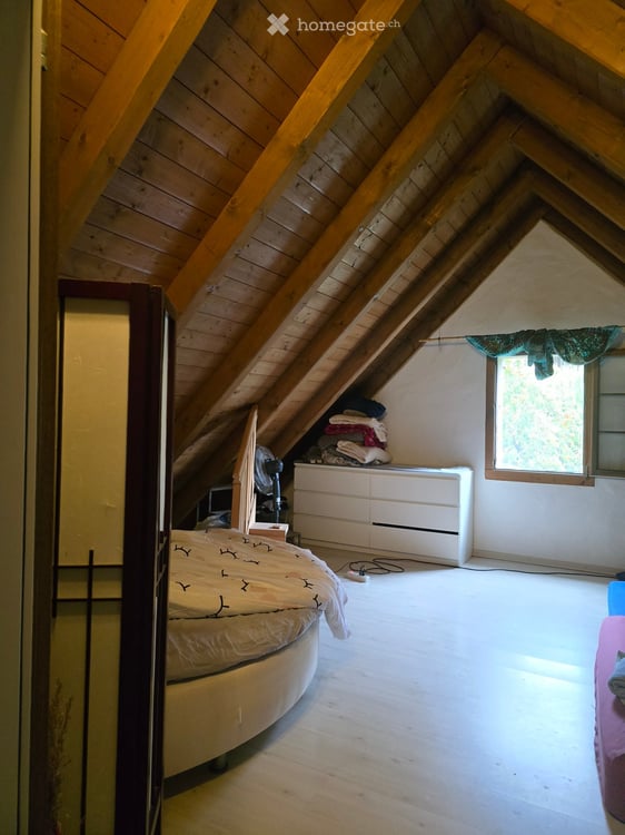 Helle 4.5-Zimmer-Wohnung mit Balkon und Cheminé 11