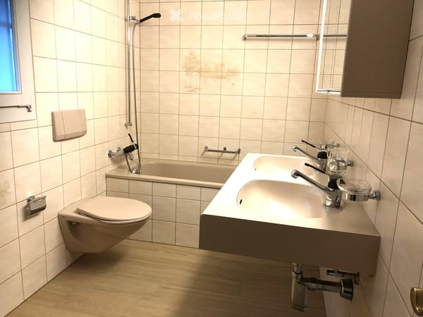 RENOVIERTES,  CHARMANTES  WOHNJUWEL  IN  RUHIGER  BESTLAGE 8