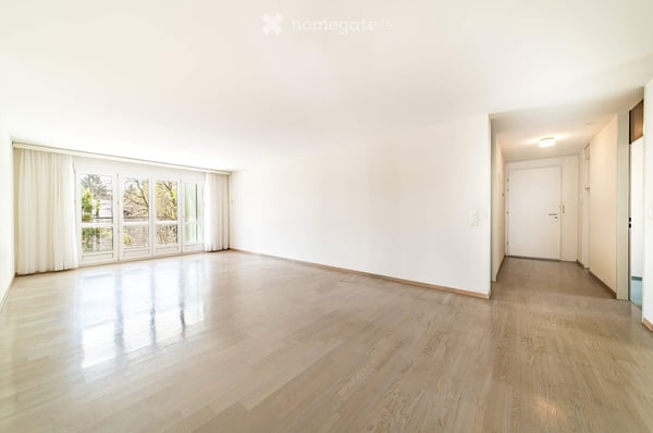 Sonnige Eigentumswohnung mit 2 Balkonen in Winterthur-Hegi 3