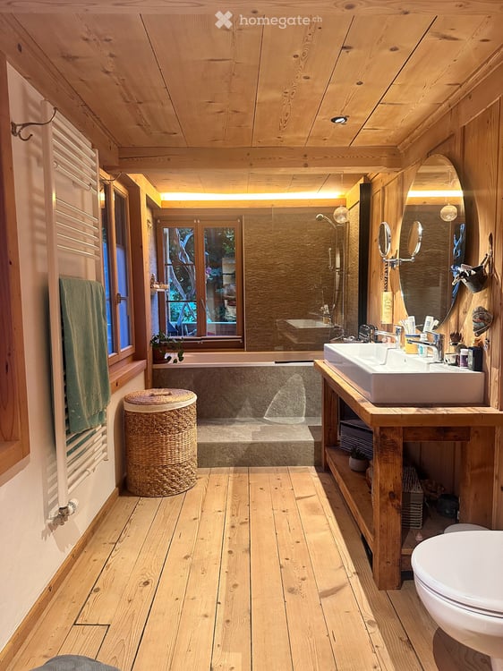Grand Chalet en vieux bois de Caractère à L'Etivaz – 12 pièces - jardin - 5 places de parc 4