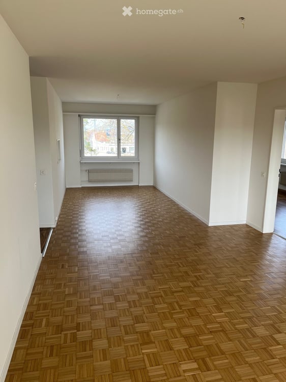 Helle 7.5-Zimmer-Wohnung mit Balkon und schöner Aussicht in Dietikon 8