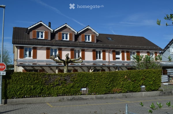Charmante 3.5-Zimmer-Altbauwohnung mit Balkon in Wilen b. Wil