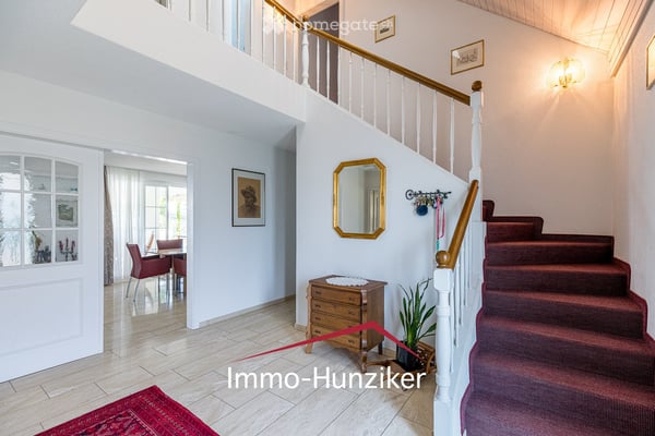 Aussergewöhnliches Wohnen in gepflegter Landhaus-Villa mit Pool, in Seenähe 3