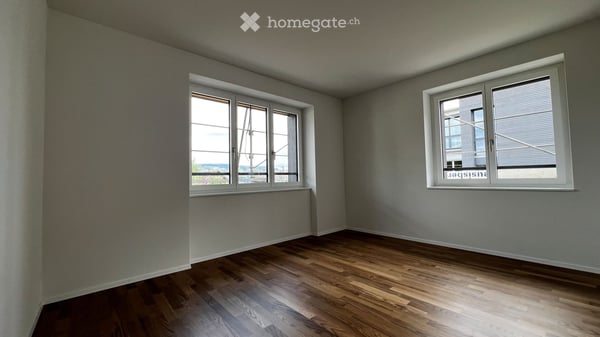 Helle 4-Zimmer-Wohnung mit Balkon und Sitzplatz in Thalwil 6
