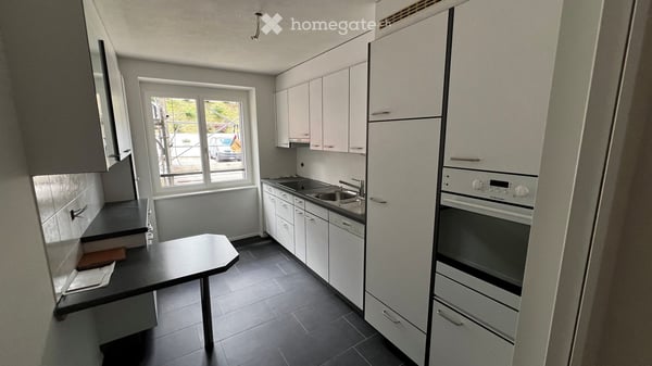 Helle 4-Zimmer-Wohnung mit Balkon und Sitzplatz in Thalwil 3
