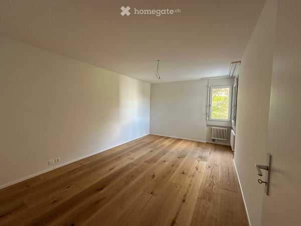 Kernsanierte, moderne 3.5-Zimmer-Wohnung mit Balkon und Garage in Luzern an top Lage mit Aussicht 3