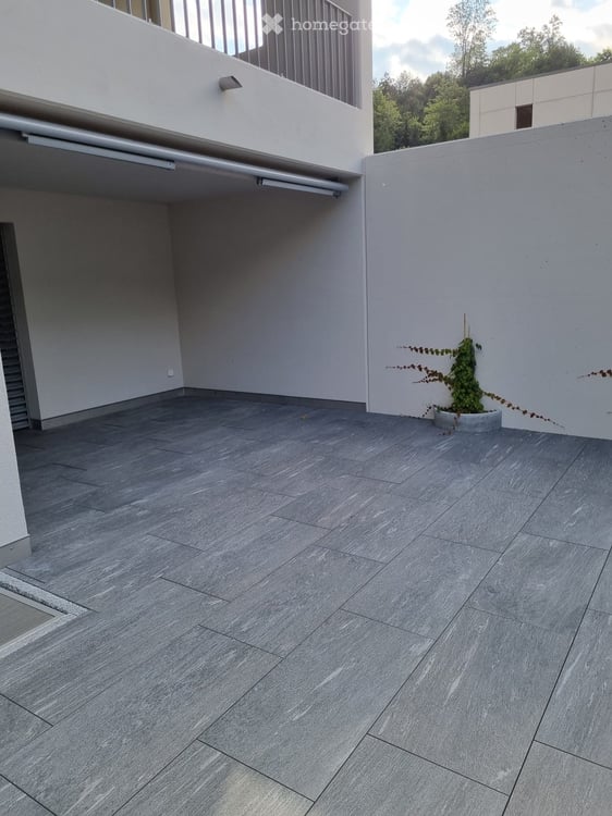 Traumhafte 3.5-Zimmerwohnung im EG mit grosszügigem Gartensitzplatz – Hölstein 8