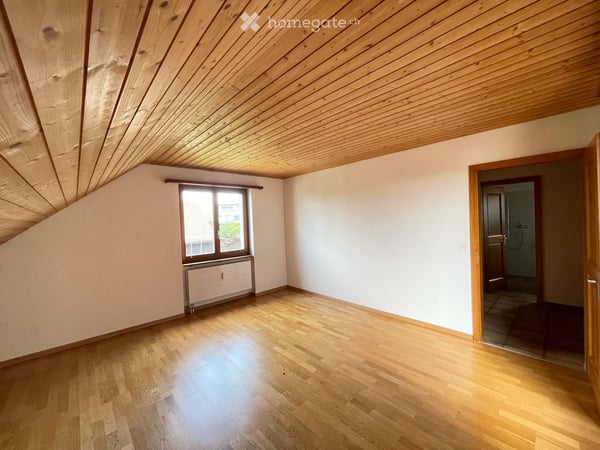3 Wohnungen verfügbar in Uster (3.5 & 7.5 Zimmer); befristete Miete bis Ende Januar 2027 2
