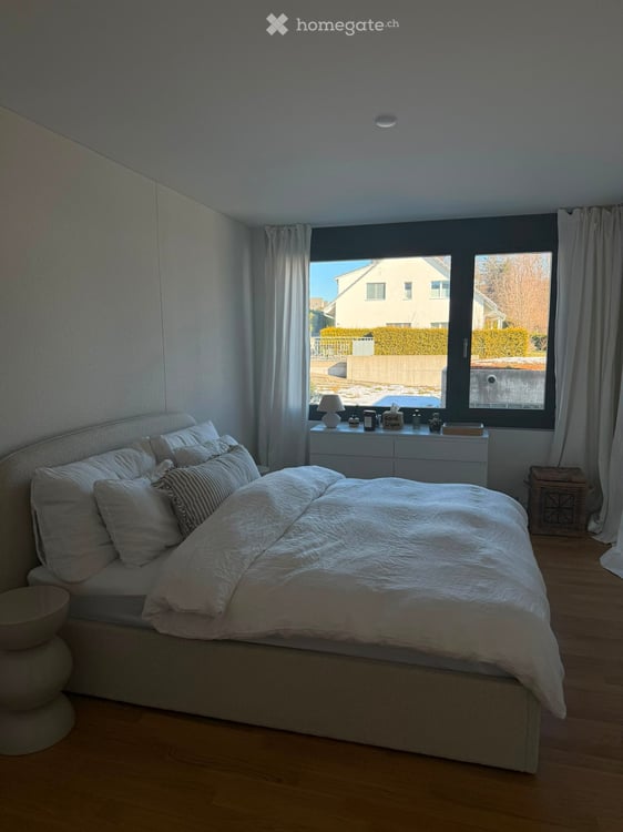 Moderne 2.5-Zimmer-Neubauwohnung in Zumikon – ruhig, sonnig und sofort verfügbar