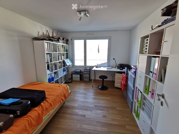 Grosszügige 3.5 Zimmer Wohnung im 1.OG 4