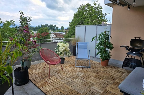 Charmante 2.5-Zimmer-Attikawohnung in Bubikon – modern, ruhig und mit herrlicher Aussicht 3