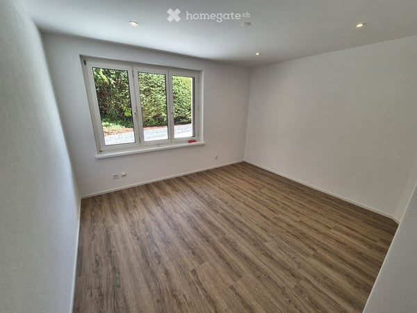 Moderne 2.5-Zimmer-Erdgeschosswohnung mit Terasse (30m2) in Schmerikon 5