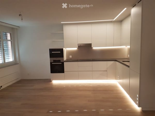 Helle 3.5-Zimmer-Wohnung in Jona – modern renoviert und ideal gelegen 2