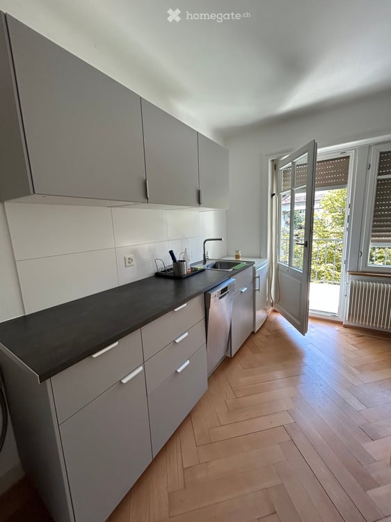 Schöne Dachgeschoß Wohnung mit Charme