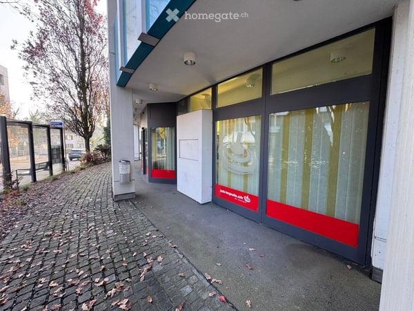 Moderne 3.5-Zimmer-Büroräume an zentraler Lage in Lenzburg inklusive Lagerraum und Parkplätze 9