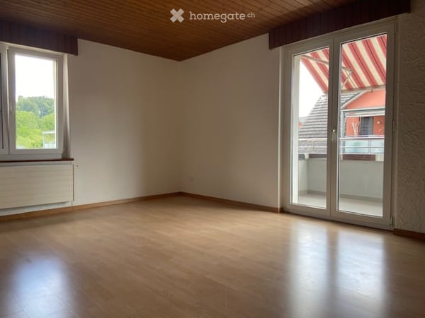Charmante 3-Zimmer-Altbauwohnung mit Balkon in Kollbrunn 5