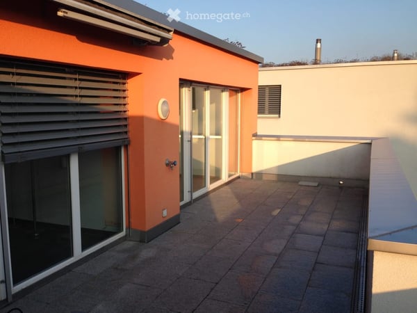 Exklusive 3.5-Zimmer-Attikawohnung mit 43 m² Sonnenterrassen – inkl. Tiefgaragenparkplatz 3
