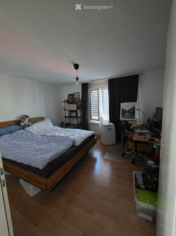 Helle 3.5-Zimmer-Wohnung mit Balkon in Zürich-Albisrieden 2