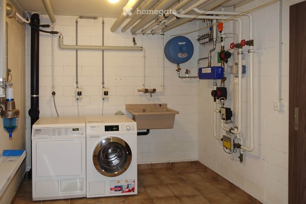 Charmantes 5.5-Zimmer-Zweifamilienhaus in Wolfhausen 15