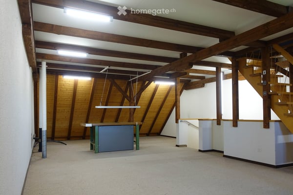 Charmantes 5.5-Zimmer-Zweifamilienhaus in Wolfhausen 16