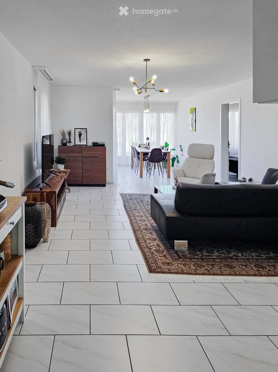 Gemütliche 2.5-Zimmer-Wohnung mit Balkon in Waldegg b. Uitikon 2