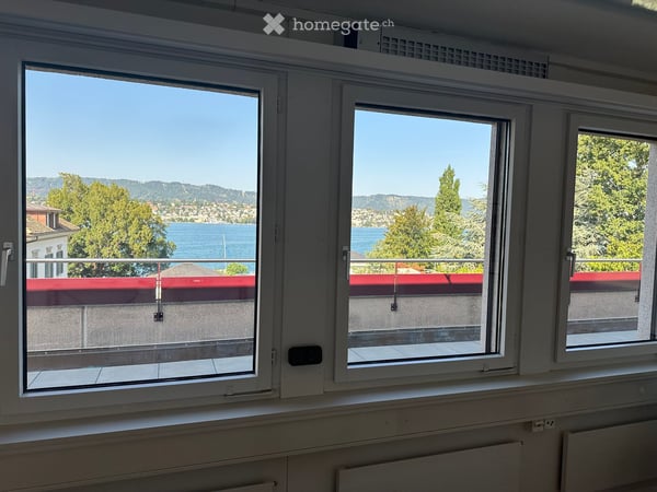 Helles Büro im 2. Obergeschoss in Küsnacht ZH 7