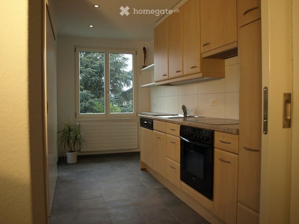 Helle 3.5-Zimmer-Wohnung mit Balkon und traumhafter Aussicht im 2. Stockwerk – Zürich 8055 2