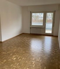Im Breitequartier vermieten wir eine 2-Zimmerwohnung (40m2) im DG mit Lift 6