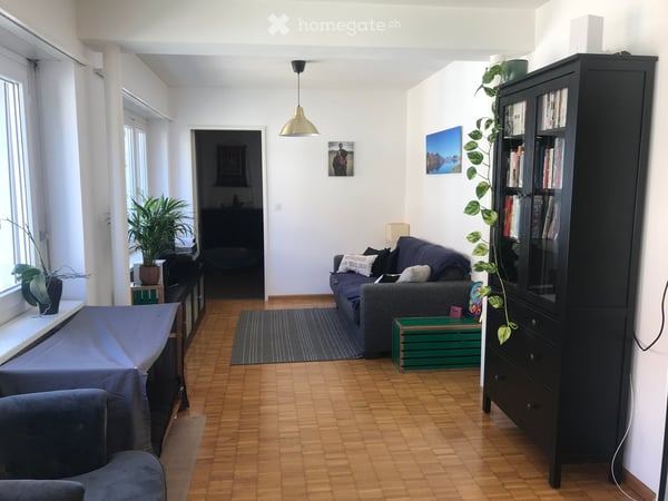 Im Breitequartier vermieten wir eine 2-Zimmerwohnung (40m2) im DG mit Lift 2