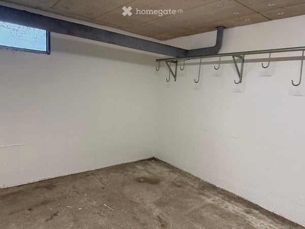Dépôt/Atelier à Avully 2
