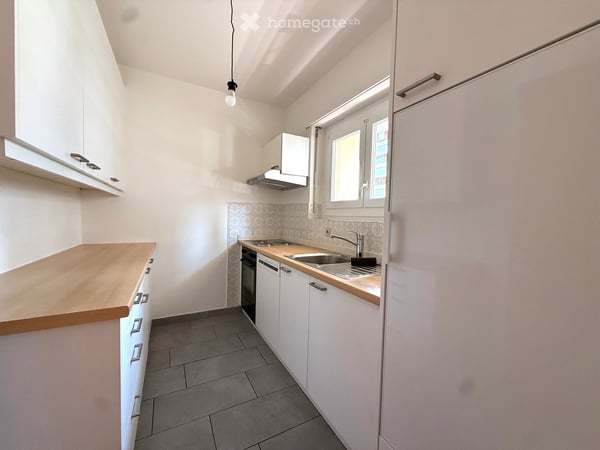Luminoso appartamento di 3.5 locali con balcone a Pregassona 4